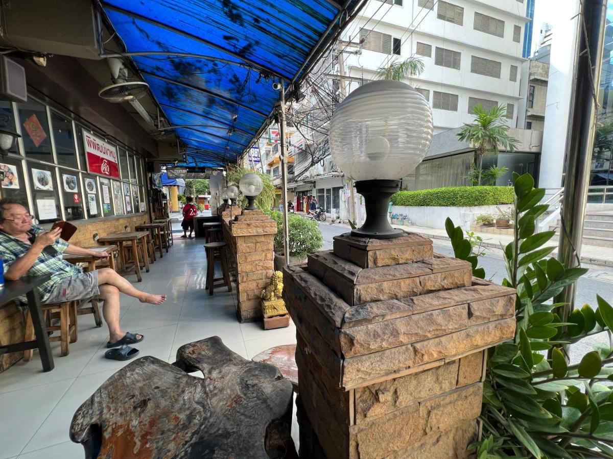 Thaiphiphat House Bangkok Kültér fotó