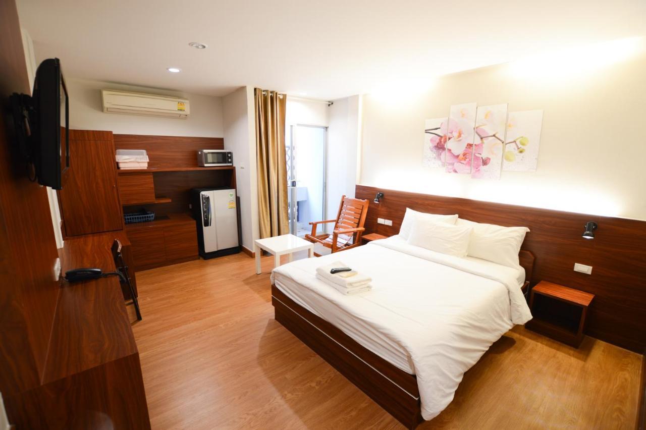 Thaiphiphat House Bangkok Kültér fotó