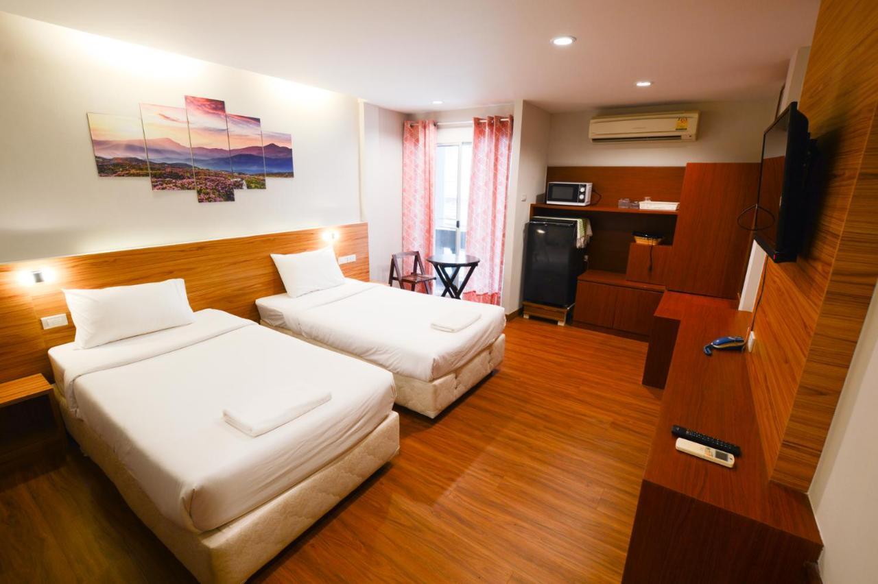 Thaiphiphat House Bangkok Kültér fotó